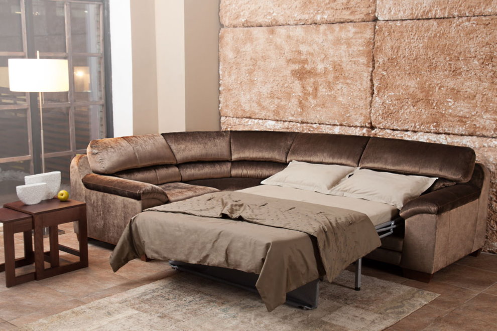 Katil sofa boleh ditukar di dewan