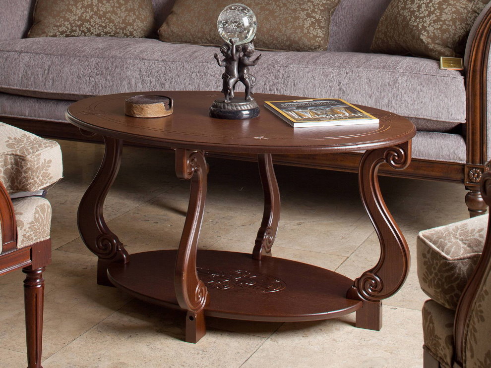 Meja kopi dengan kaki kayu yang indah