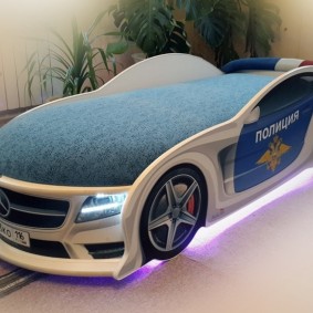 Neon car-shaped bed lights