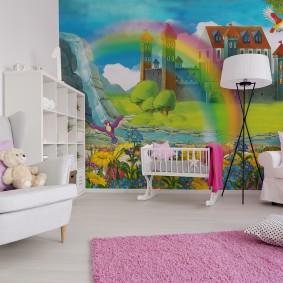 Thảm màu hồng trong một căn phòng với đồ nội thất màu trắng