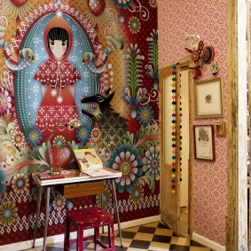 Wallpaper on the wall of the room in the eclectic style