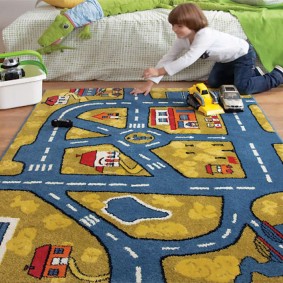 Game carpet in the boy's room