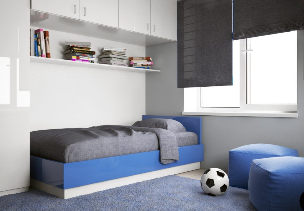 Minimalista kék és fehér ágy