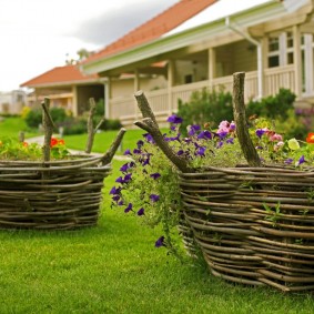 Wicker garden beds