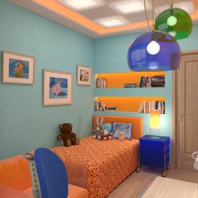 Blå aksenter i utformingen av et rom for en gutt