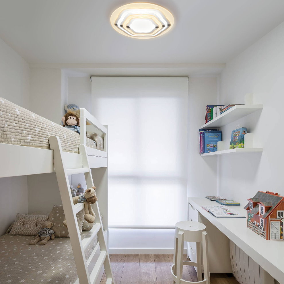 Smooth white ceiling in the nursery for two