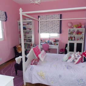 Cozy room with pink walls