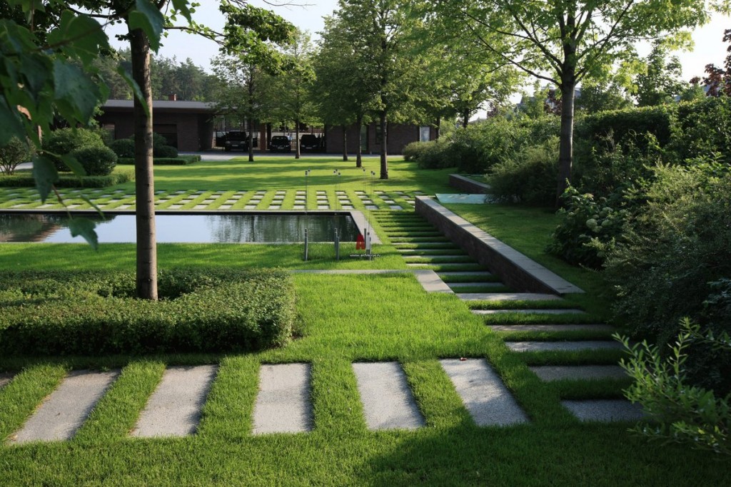 Dārza ainavu modernā stilā