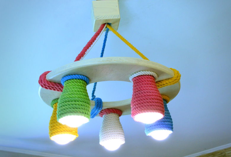 DIY lámpa gyerekszoba számára