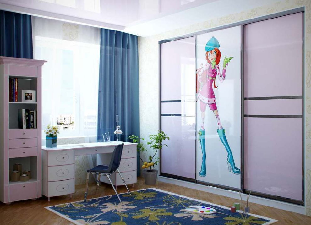 Photo printing on the glass door of the built-in wardrobe
