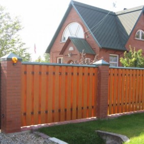 wooden fence design ideas