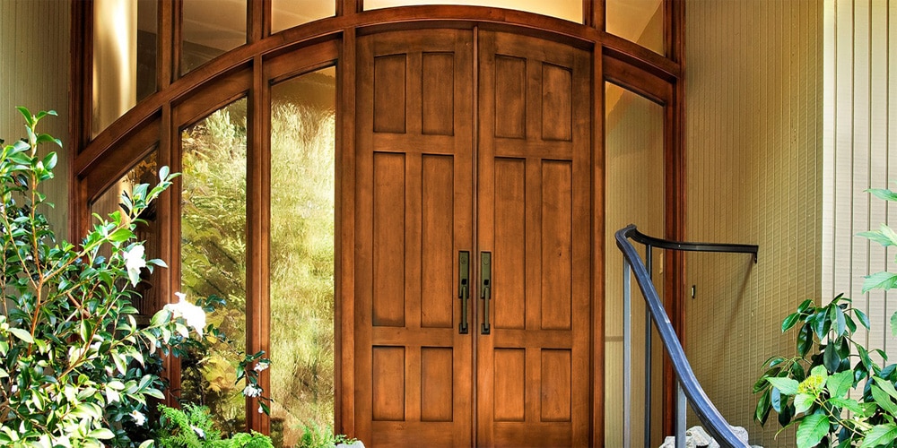 porta d'ingresso in legno di frassino