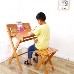 yüksek sandalye tasarım fikirleri ile çocuk masaları