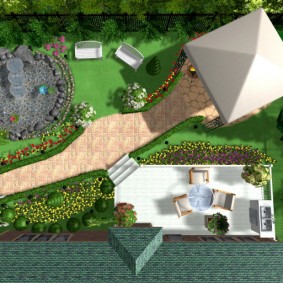 Diagonal layout of the garden plot