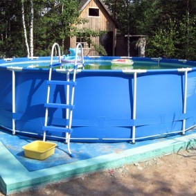 Frame pool with plastic sides