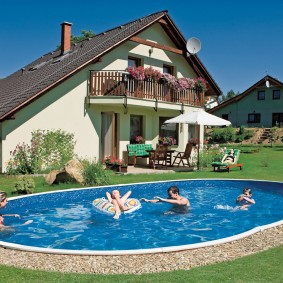 Family pool with plastic bowl
