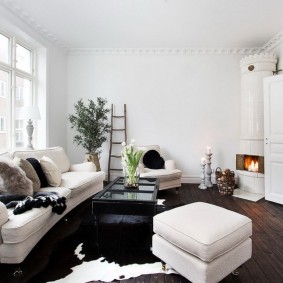 Camera de zi albă în stil scandinav