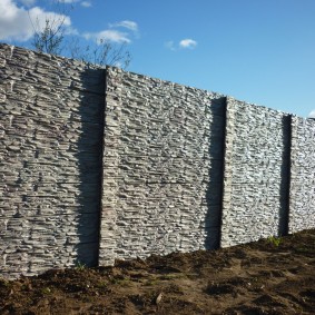 Solid stone fencing
