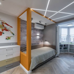 Lineárne svetlá na strope detskej izby