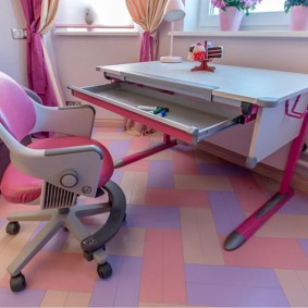Okul çocukları için modern dönüşümlü mobilyalar