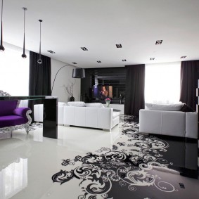 Aufwändige Muster auf dem Wohnzimmerboden in einem modernen Stil