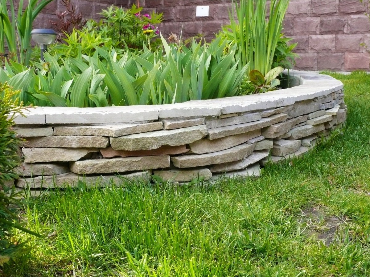 flowerbed of stone photo ideas