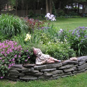 stone flowerbed views