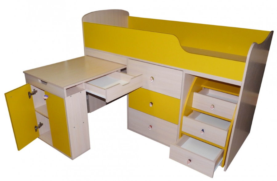 Case bed loft voor de schooljongen