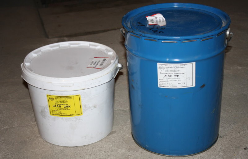 Epoxid-Zweikomponenten-Schüttgutboden in Behältern