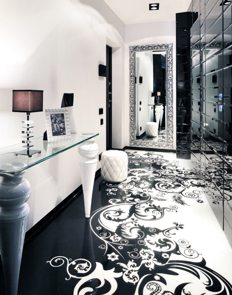 רצפה בסגנון שחור-לבן בתפזורת במסדרון הדירה