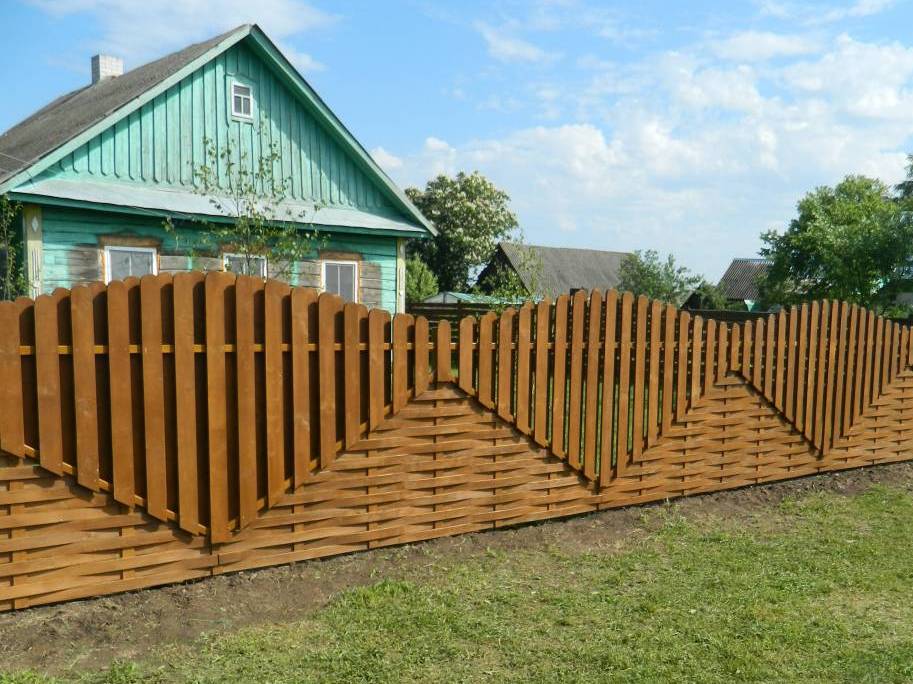 Gard combinat din lemn natural