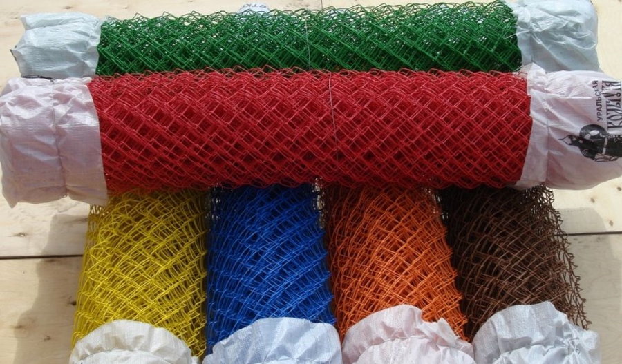 Colorful mesh netting for garden fence