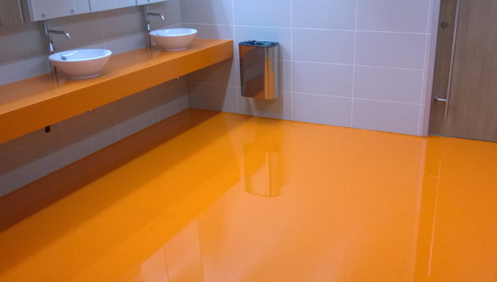 Oranža poliuretāna beztaras grīda