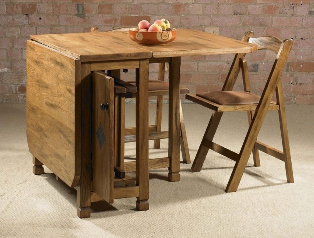 Wooden table para sa sala