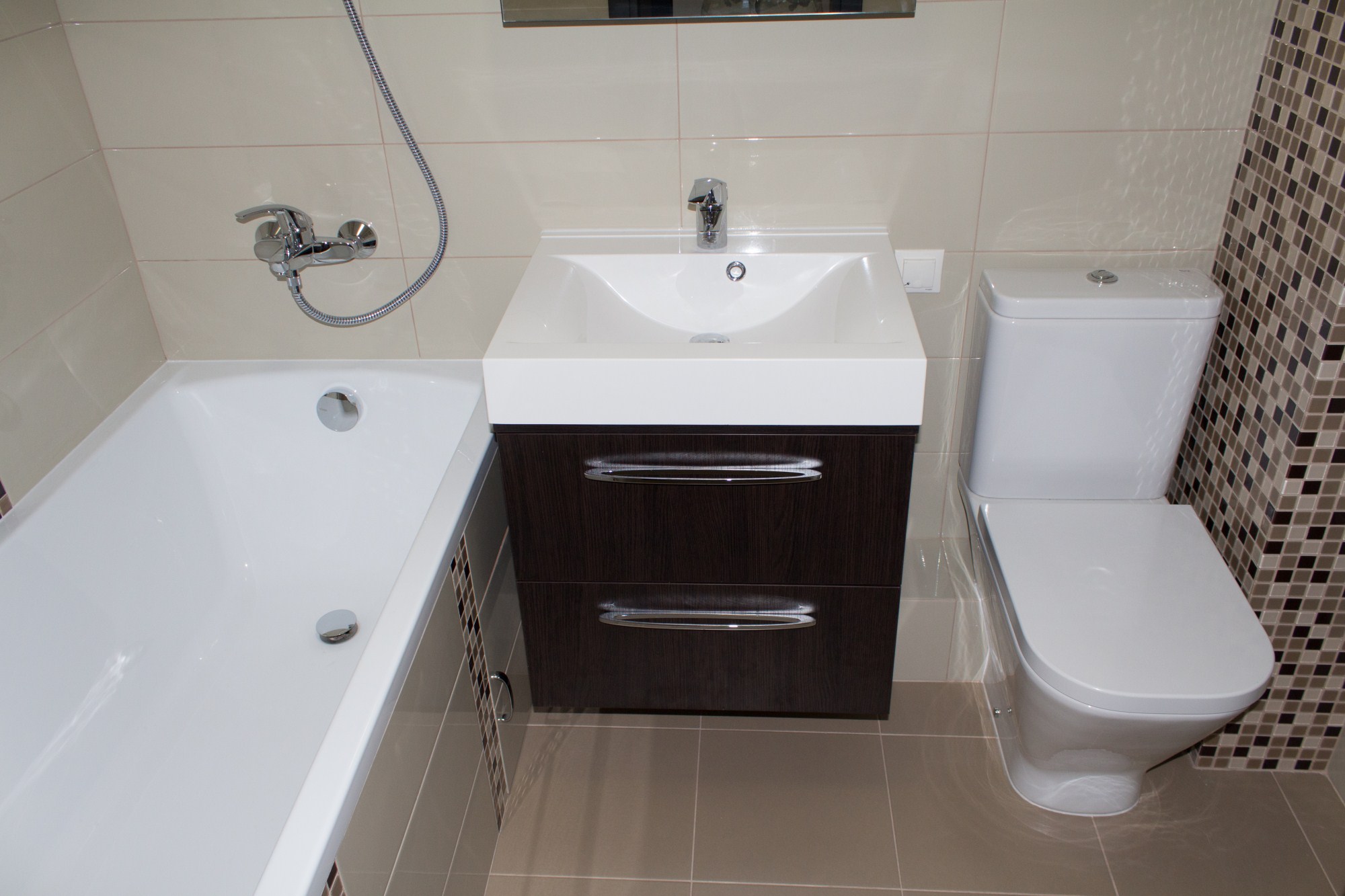 badrum i Khrusjtsjov kombinerat med toalett