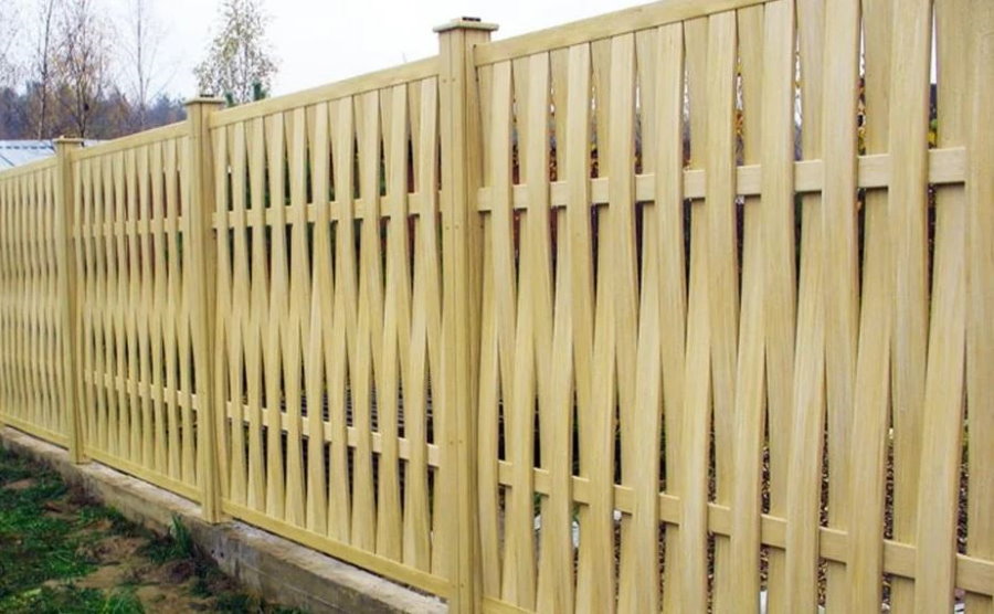 New vertical wicker fence