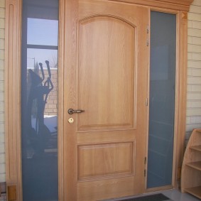 opções de portas de madeira de entrada