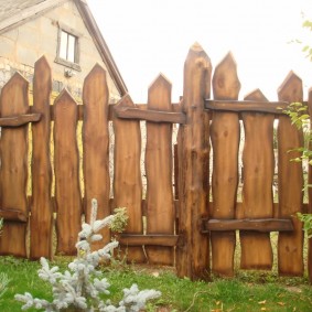 bir kır evi için ahşap çit