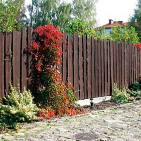 slab fence clearance