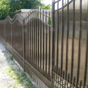 polikarbonat çitler