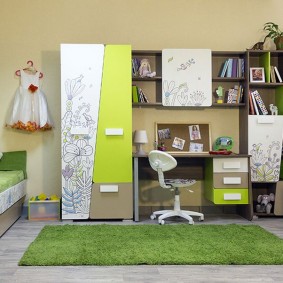 Dlhovlasý zelený koberec