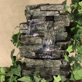 Konstgjord sten skrivbord vattenfall
