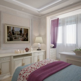 Klassisches Schlafzimmer in hellen Farben