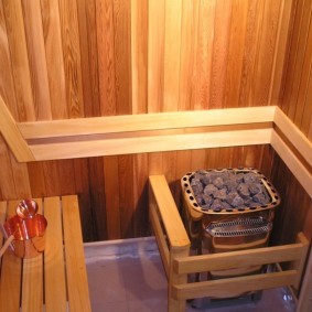 Stufa per sauna con finiture in legno