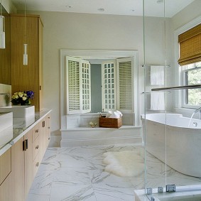 piso de baño de mármol