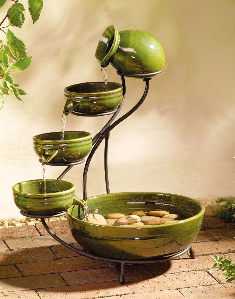 Dekorativ springvand af keramisk bordplade