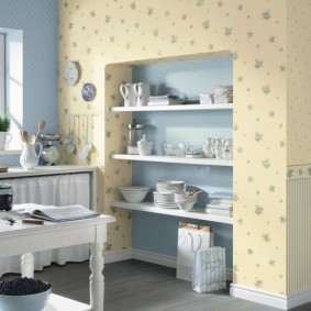 Provanso stiliaus tapetai virtuvės dizaino nuotrauka