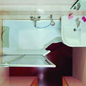 sudoper nad idejama za ukrašavanje kupaonice